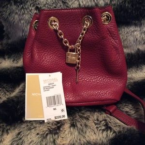 Michael Kors Hadley Messenger